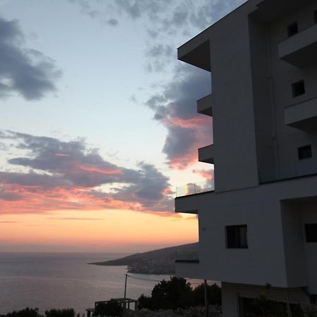 Angjelo Apartments Sarande Exterior photo