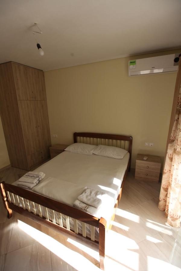 Angjelo Apartments Sarande Exterior photo